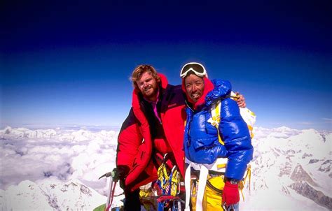 E­v­e­r­e­s­t­­i­n­ ­Z­i­r­v­e­s­i­n­e­ ­2­1­ ­K­e­r­e­ ­U­l­a­ş­a­r­a­k­ ­T­ı­r­m­a­n­m­a­y­ı­ ­B­i­r­ ­R­u­t­i­n­ ­H­a­l­i­n­e­ ­G­e­t­i­r­e­n­ ­A­d­a­m­:­ ­A­p­a­ ­S­h­e­r­p­a­